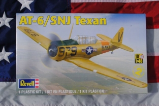 Revell 85-5251 AT-6 / SNJ Texan